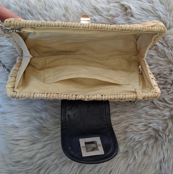 Boho Straw Hand Bag - Picture 3 of 7